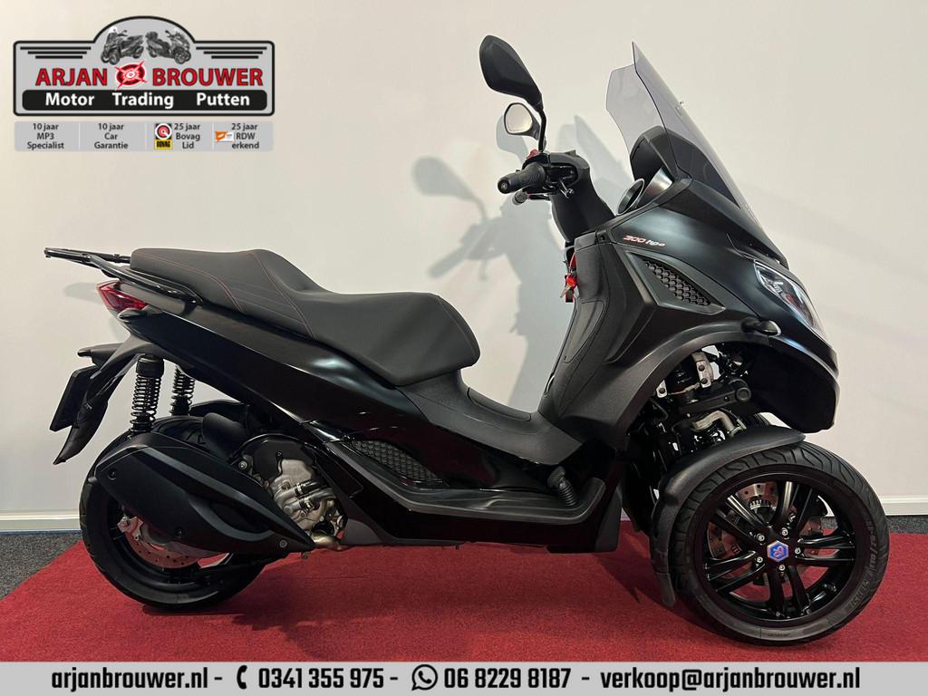 Piaggio MP3 300 HPE ABS Black Edition, Scooter, Bedrijf, Piaggio Vespa B.V., Minervum 7272
4817 ZM  Breda, NL