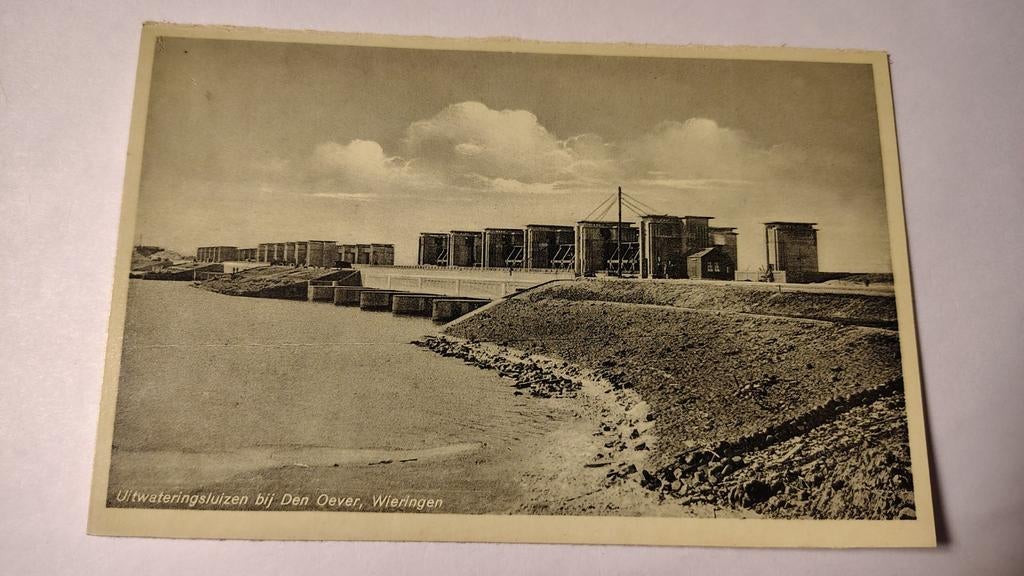 Wieringen Uitwateringsluizen bij Den Oever, Ophalen of Verzenden