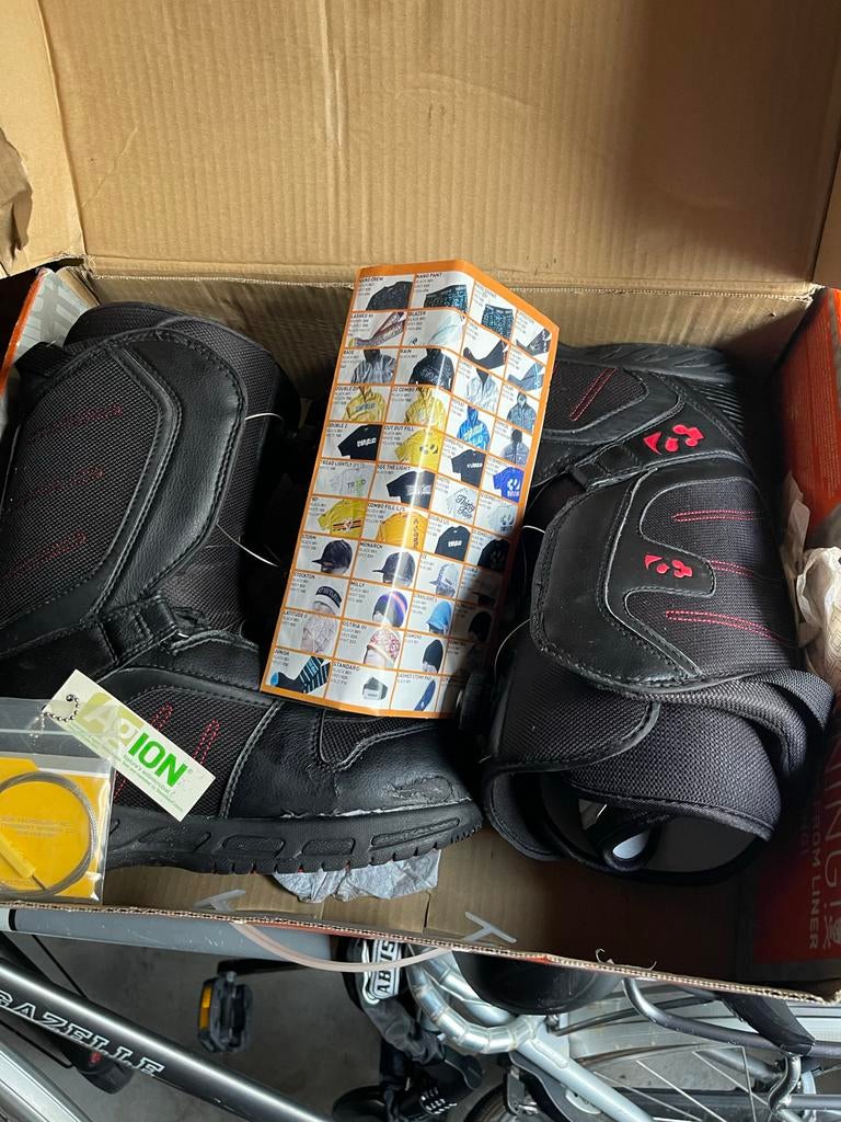 Burton Snowboardschoenen met BOA sluiting, Ophalen, Zo goed als nieuw, Schoenen