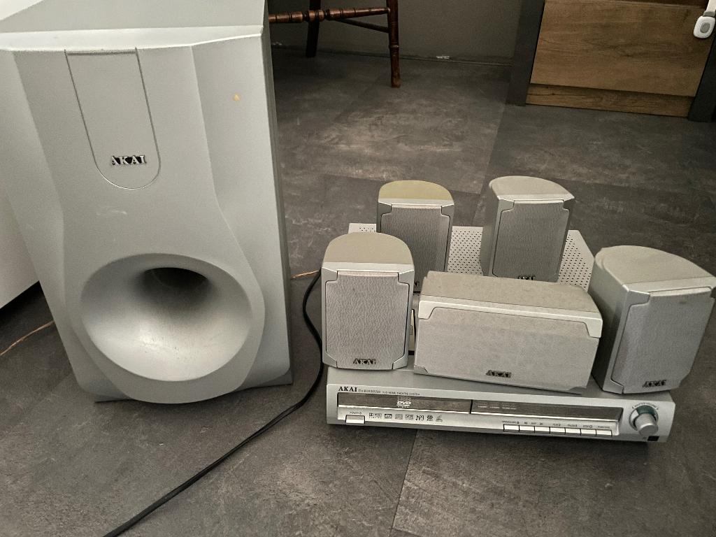 Akai DV-R3100VSS DVD Home Theatre system, Gebruikt, 5.1-systeem, Minder dan 40 watt, Dvd-speler