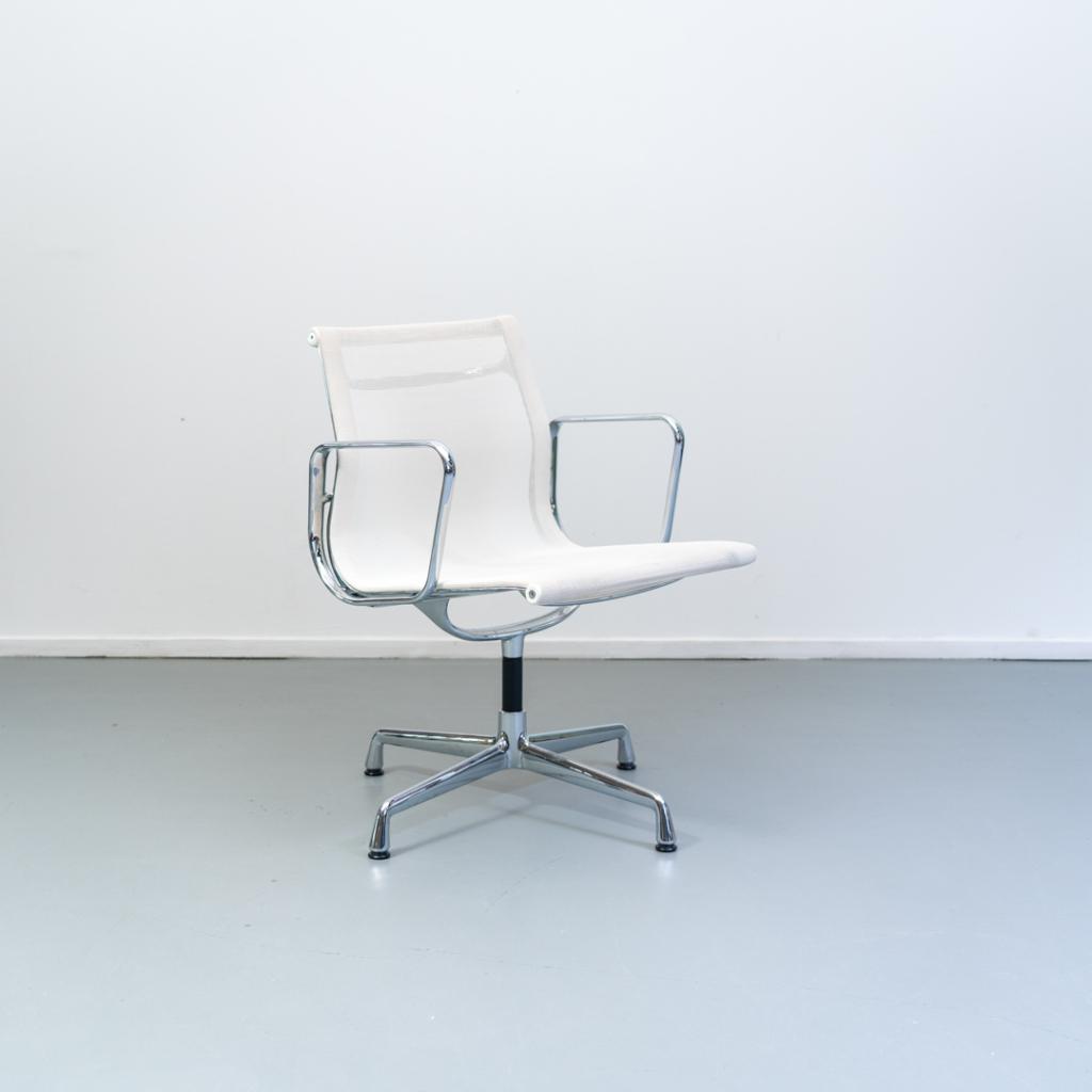 6x Vitra Eames EA 108 Stoel Wit Netweave - Gepolijst