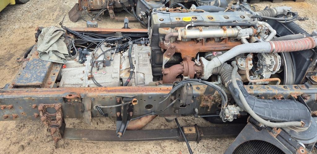 Motor en versnellingsbak renault midlium ( dci), Doe-het-zelf en Verbouw, Motoren, Ophalen, Gebruikt, Dci, Ahshs