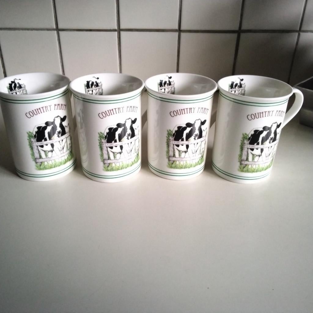 4 Engelse mokken country farm" ( koeien), Ophalen of Verzenden, Overige stijlen, Kop(pen) en/of Schotel(s)