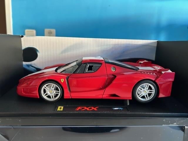 FERRARI FXX 1:18 HOT WHEELS ELITE, Ophalen of Verzenden, Zo goed als nieuw, Auto, Hot Wheels