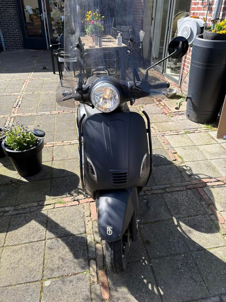 BTC riva scooter 2020, Fietsen en Brommers, Zo goed als nieuw, Benzine, Ophalen, Overige merken