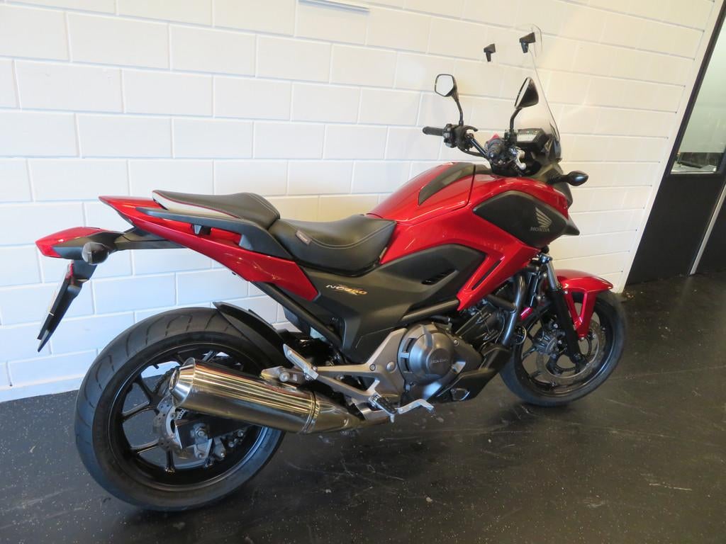 Honda NC 750 X DCT ZEER FRAAI! (bj 2015), Motoren, Bedrijf, Toermotor