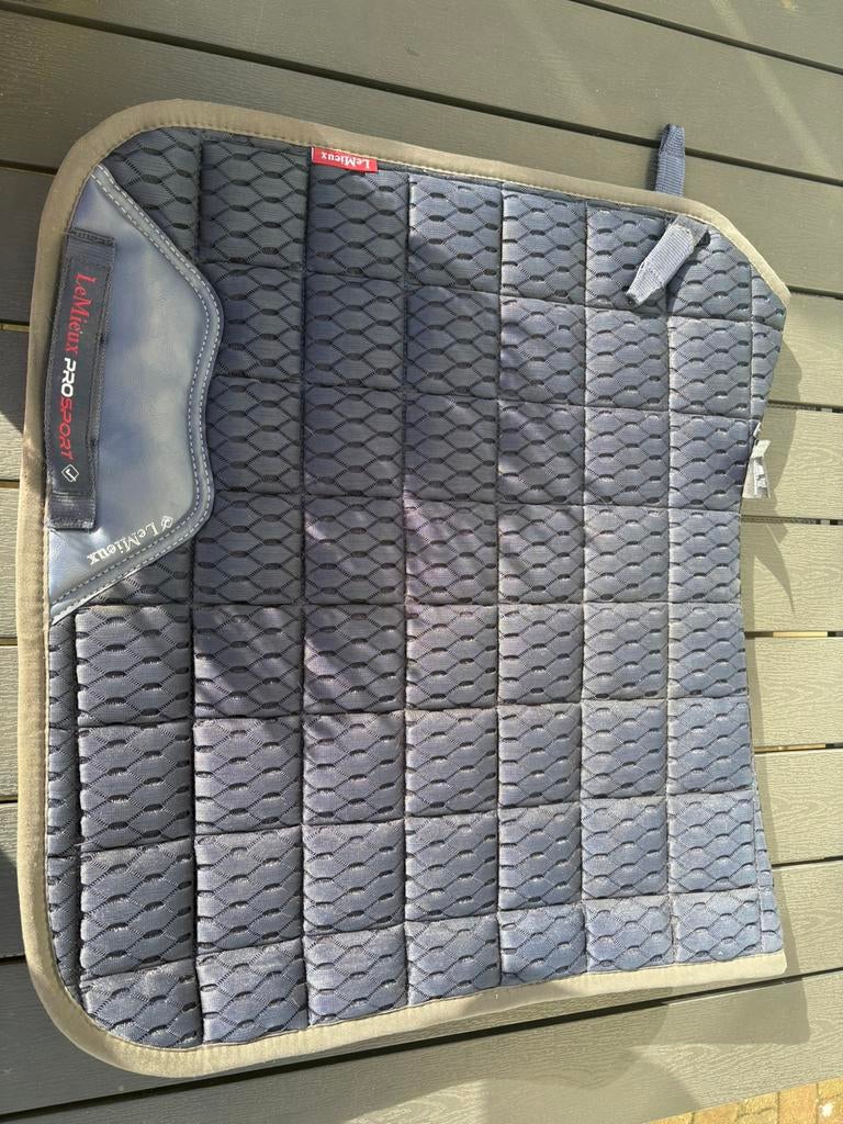 Dressuur dekje LeMieux mt L, Dieren en Toebehoren, Paarden en Pony's | Dekens en Dekjes, Ophalen of Verzenden, Zo goed als nieuw