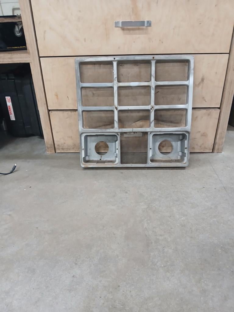 Gril en uitlaat afkomstig van International 644, Zakelijke goederen, Agrarisch | Onderdelen | Banden, Velgen en Assen, Ophalen of Verzenden