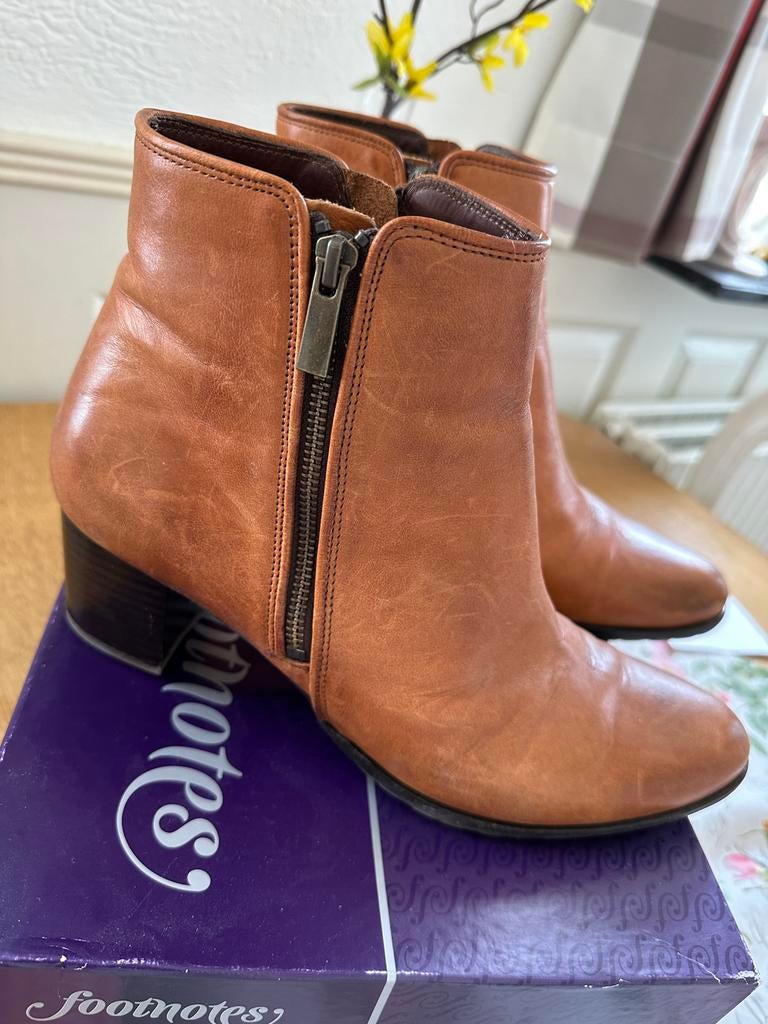 Dames enkellaarsjes cognac maat 42 wijdte H, Kleding | Dames, Schoenen, Bruin, Lage of Enkellaarzen, Ophalen of Verzenden, Gedragen