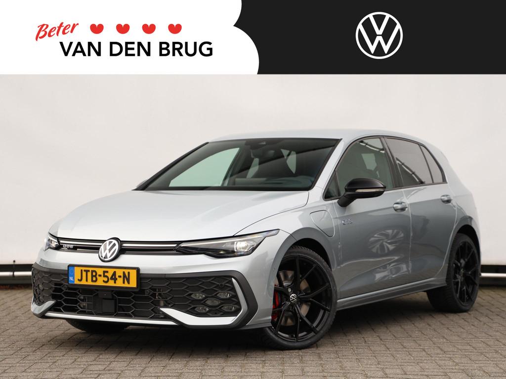 Volkswagen Golf GTE 1.5 eHybrid 272 pk DSG | NL Auto | Navig, 4 cilinders, 150 min, 26 kWh, 1500 kg