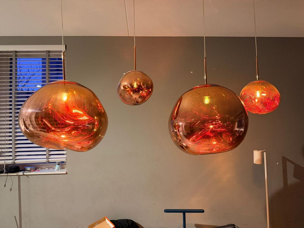 Maretti design hanglampen koper, set 4 glazen bollen €500, Huis en Inrichting, Ophalen, Zo goed als nieuw, Glas, Minder dan 50 cm