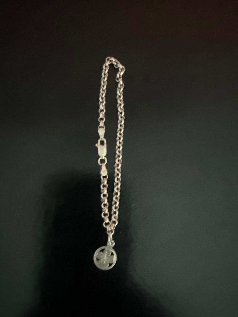 Zilveren armband met klavertje vier hanger, Ophalen of Verzenden, Zo goed als nieuw, Zilver, Met bedels of kralen