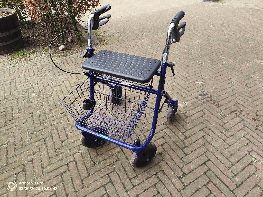 Rollator - merk: Thuasne, type: Quattro, Ophalen of Verzenden, Gebruikt