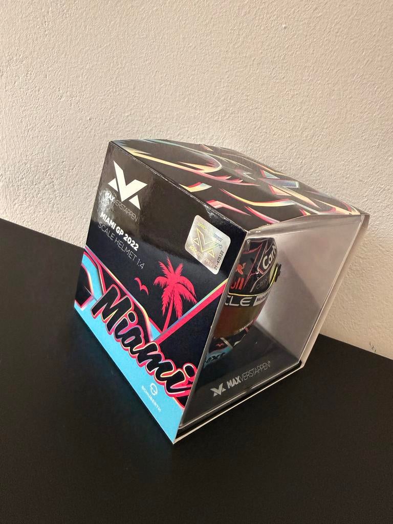 Max Verstappen helm Miami GP 2022 schaal 1:4, 1:32 tot 1:50, Overige typen, Zo goed als nieuw, Ophalen