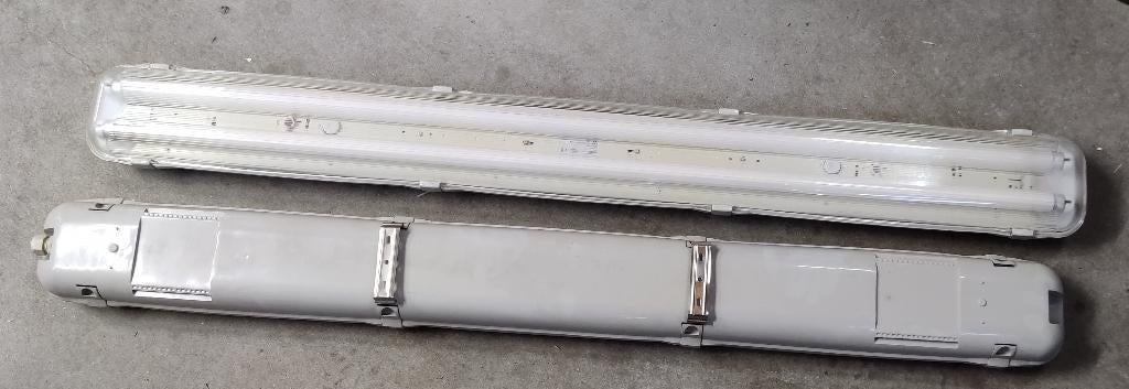 TL Armaturen Spatwaterdicht 125 cm In totaal 5 stuks 10,-ps, Ophalen, Zo goed als nieuw, Minder dan 50 watt, Armatuur