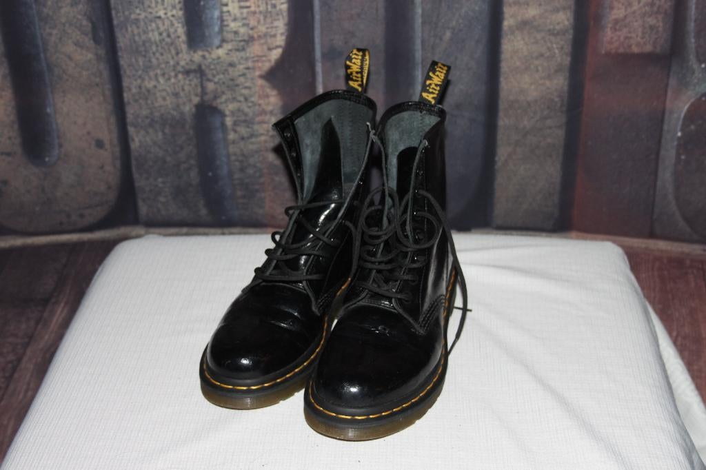 Dr. Martens enkellaarzen maat 40, Kleding | Dames, Schoenen, Zwart, Lage of Enkellaarzen, Ophalen of Verzenden, Dr. Martens