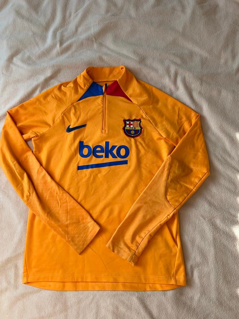Nike Barcelona shirt maat 158-170 (+ trainingsbroek), Gebruikt, Jongen of Meisje, Sport- of Zwemkleding, Ophalen of Verzenden