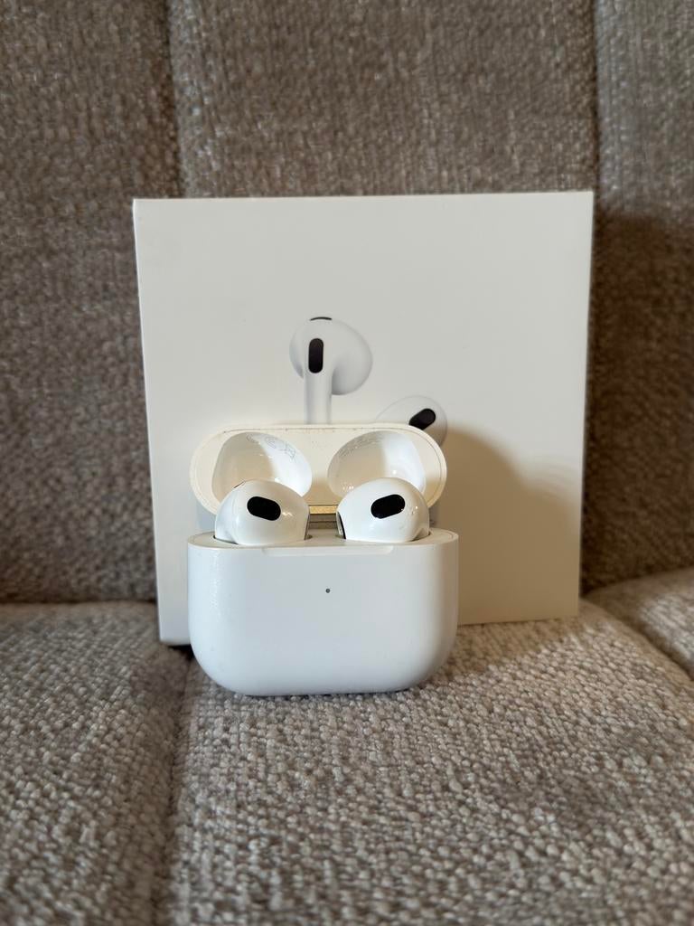 Apple Airpods 3 - defect, Telecommunicatie, Mobiele telefoons | Oordopjes, Ophalen of Verzenden, Niet werkend
