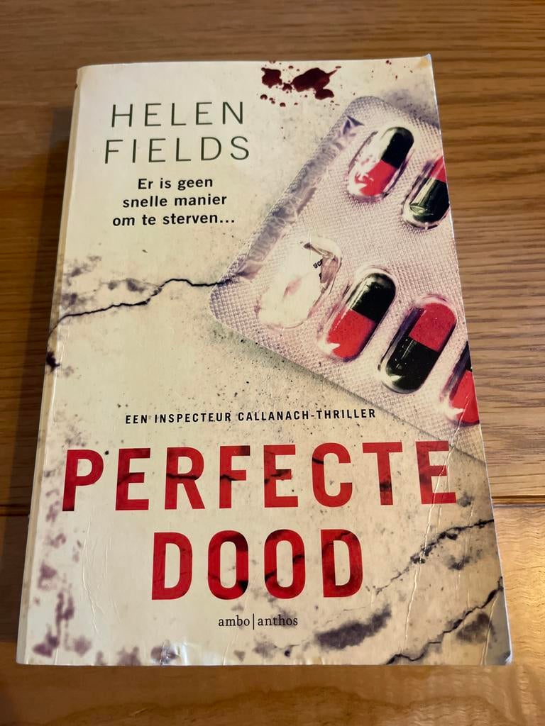 Perfecte Dood - Helen Fields Thriller, Boeken, Ophalen of Verzenden, Gelezen, Nederland