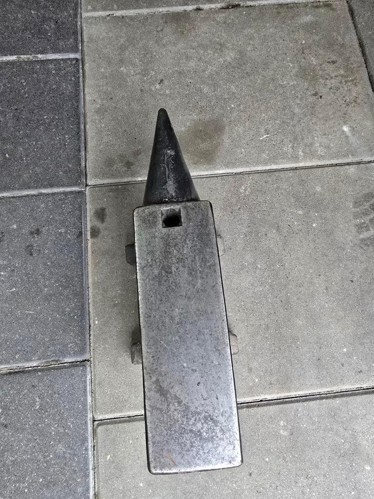 Paddinghaus 35 kg aambeeld, Ophalen, Zo goed als nieuw