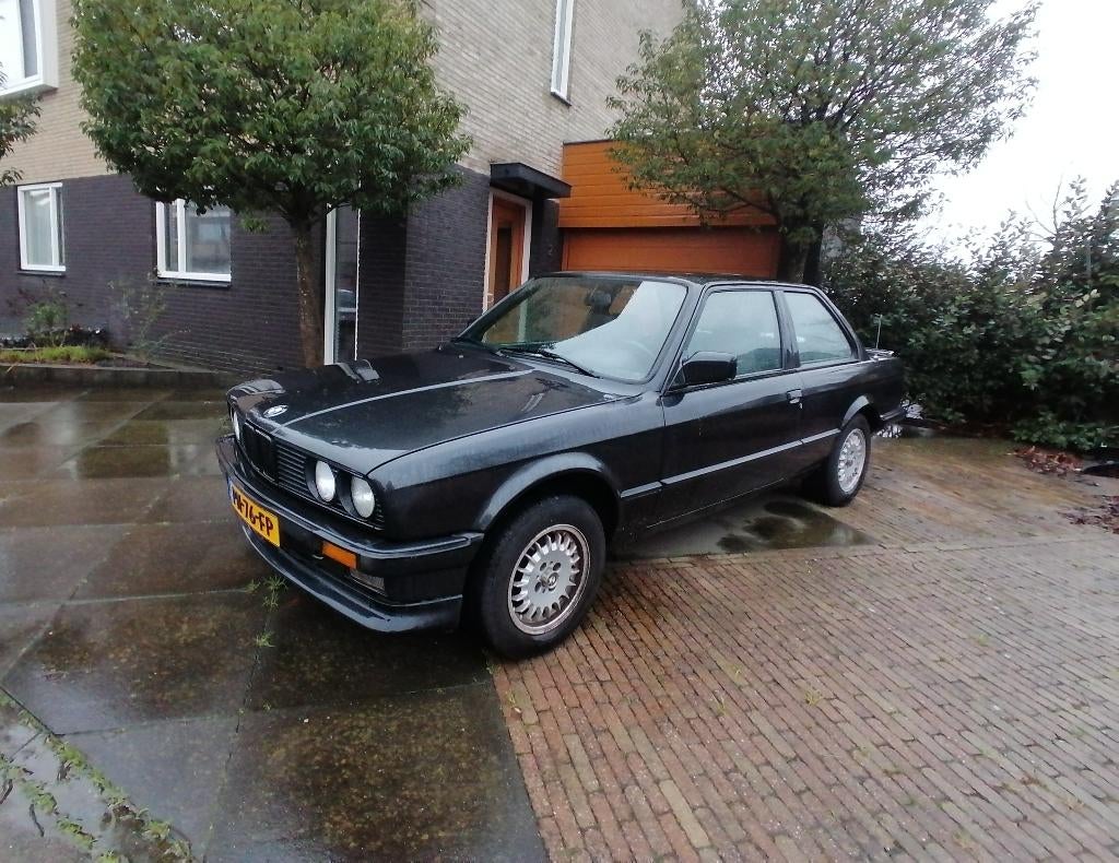 BMW 3-Serie 2.0 I 320 1986 Zwart, Zwart, Leder en Stof, Zwart, Origineel Nederlands