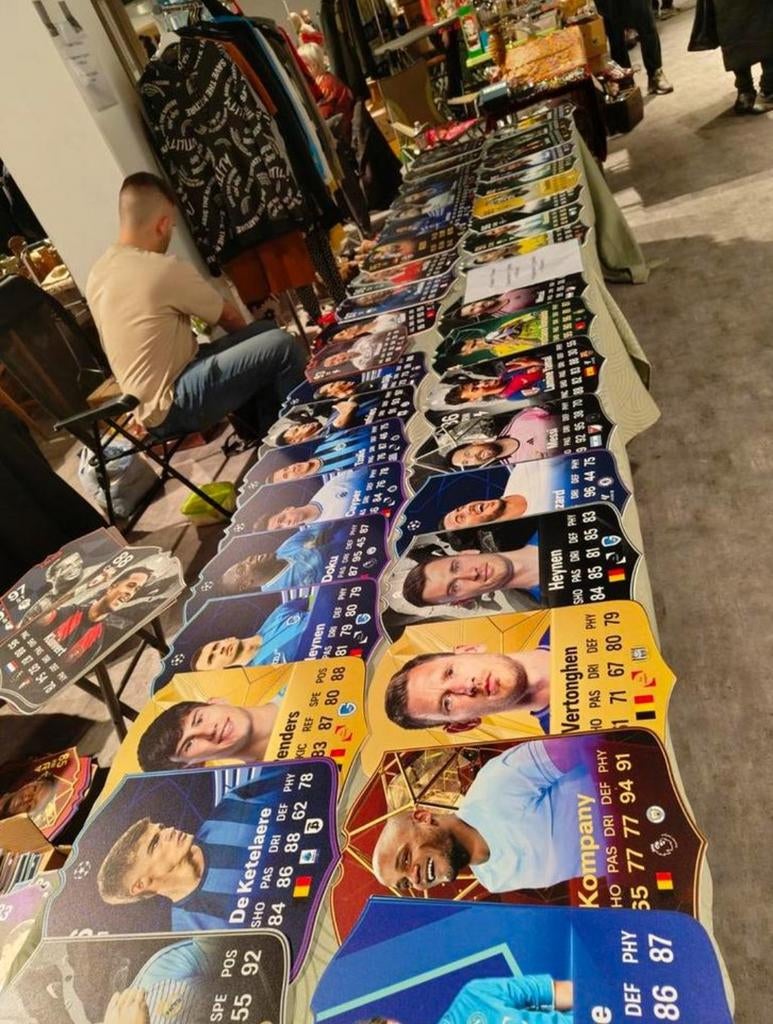 Voetbalkaartjes (37cmx25cm), Verzamelen, Ophalen, Zo goed als nieuw, Buitenlandse clubs