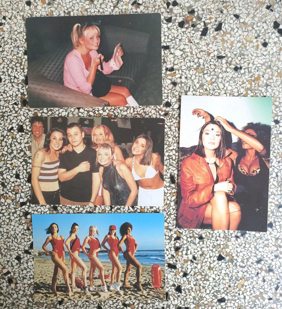 Vier foto's fotokaarten van de Spice Girls., Verzamelen, Ophalen of Verzenden, Gebruikt, Foto of Kaart