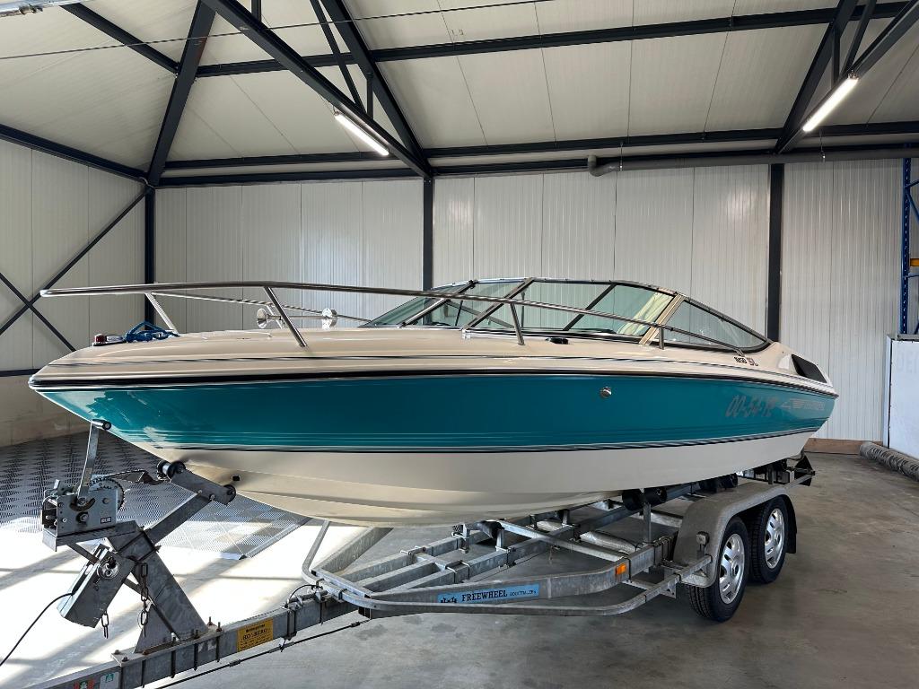 Speedboot Chaparral 1850 SL (trailer ook te koop), Watersport en Boten, Ophalen, Gebruikt, Binnenboordmotor, 120 tot 200 pk