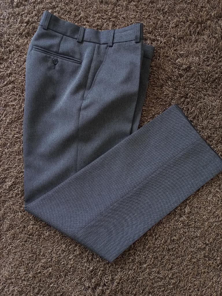Donkergrijze pantalon mt 48 - Nieuwstaat!, Ophalen of Verzenden, Zo goed als nieuw, Maat 48/50 (M), Grijs