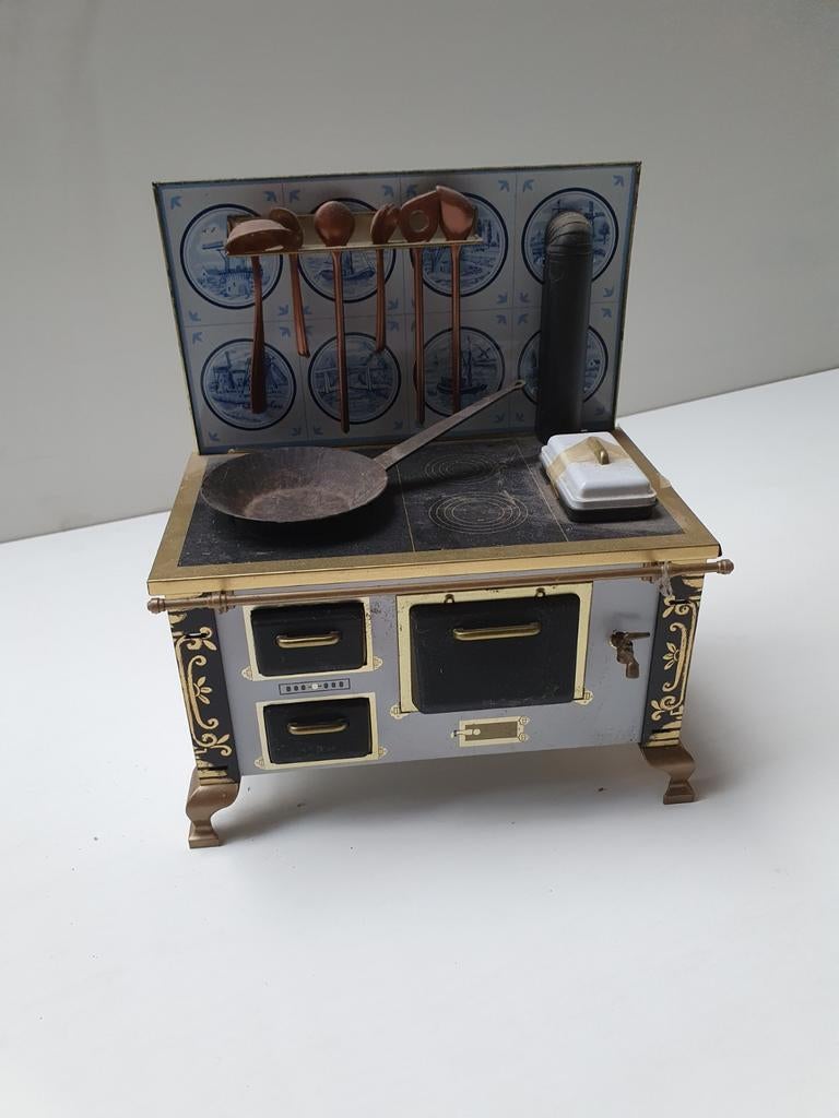 Oud oventje fornuis, Verzamelen, Poppenhuizen en Toebehoren, Ophalen of Verzenden, Zo goed als nieuw, Poppenhuis