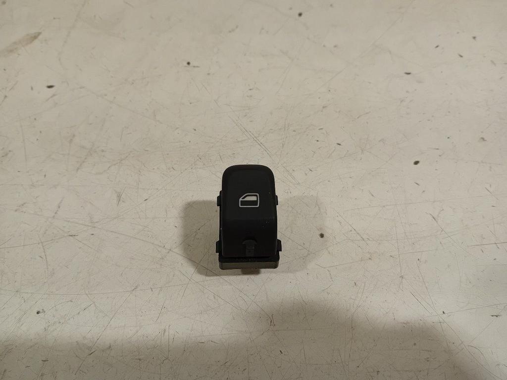 Schakelaar elektrische ramen Audi Q3, Auto-onderdelen, Onderdelen@venauto.nl, Van der Ven Autorecycling B.V., Gebruikt, Ettenseweg 76, 4706 PB Roosendaal, The Netherlands