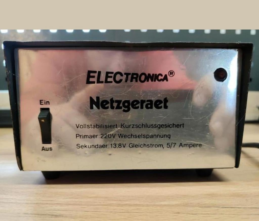 Gestabiliseerde zender voeding - Electronica Netzgeraet, Ophalen of Verzenden, Gebruikt, Zender