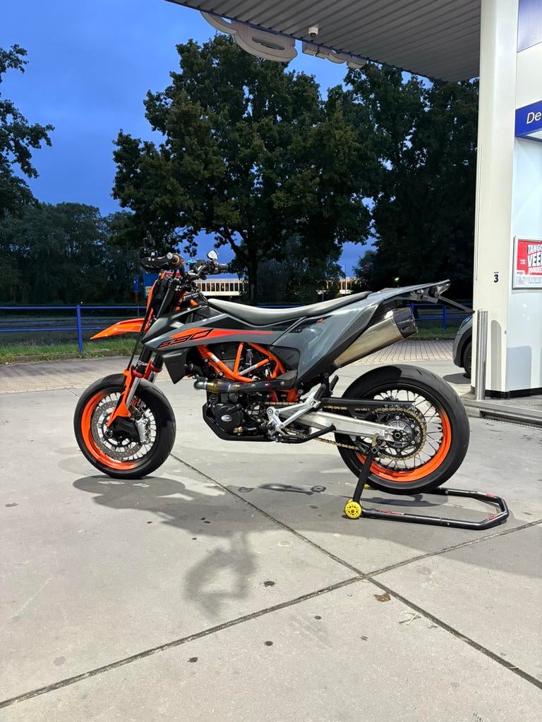 KTM 690 SMC-R 2021 - foto 2