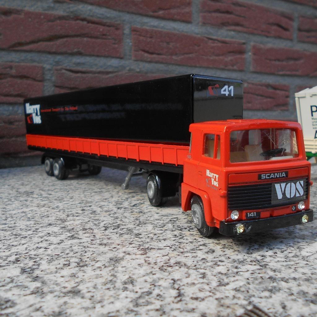 TEKNO Scania 141 Harry Vos Logistics Oss 100st Scania, Ophalen of Verzenden, Zo goed als nieuw, Bus of Vrachtwagen, Tekno