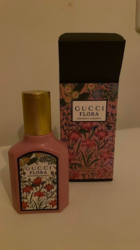 Gucci flora parfum, Ophalen of Verzenden, Zo goed als nieuw, Parfumfles