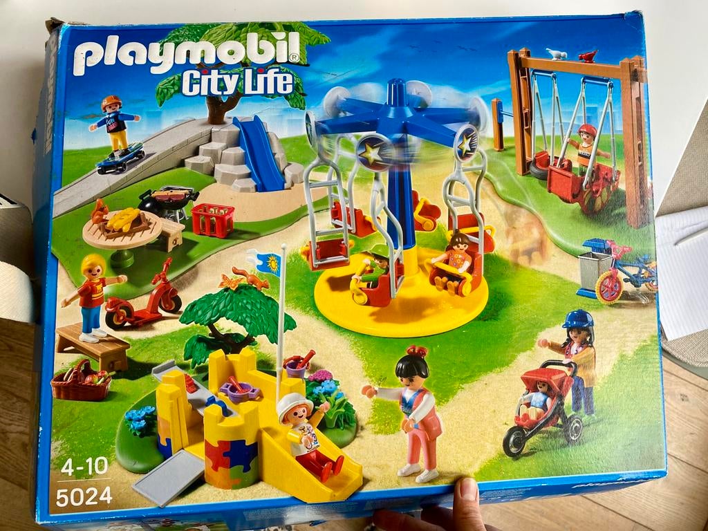 Playmobil city life camping 5432 & speeltuin 5024, Kinderen en Baby's, Speelgoed | Playmobil, Zo goed als nieuw, Ophalen of Verzenden