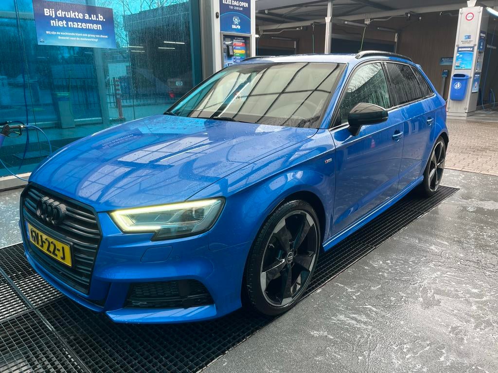 Audi 2017 3x s-line black optic, Auto's, Audi, Automaat, 4 cilinders, Blauw, 1395 cc