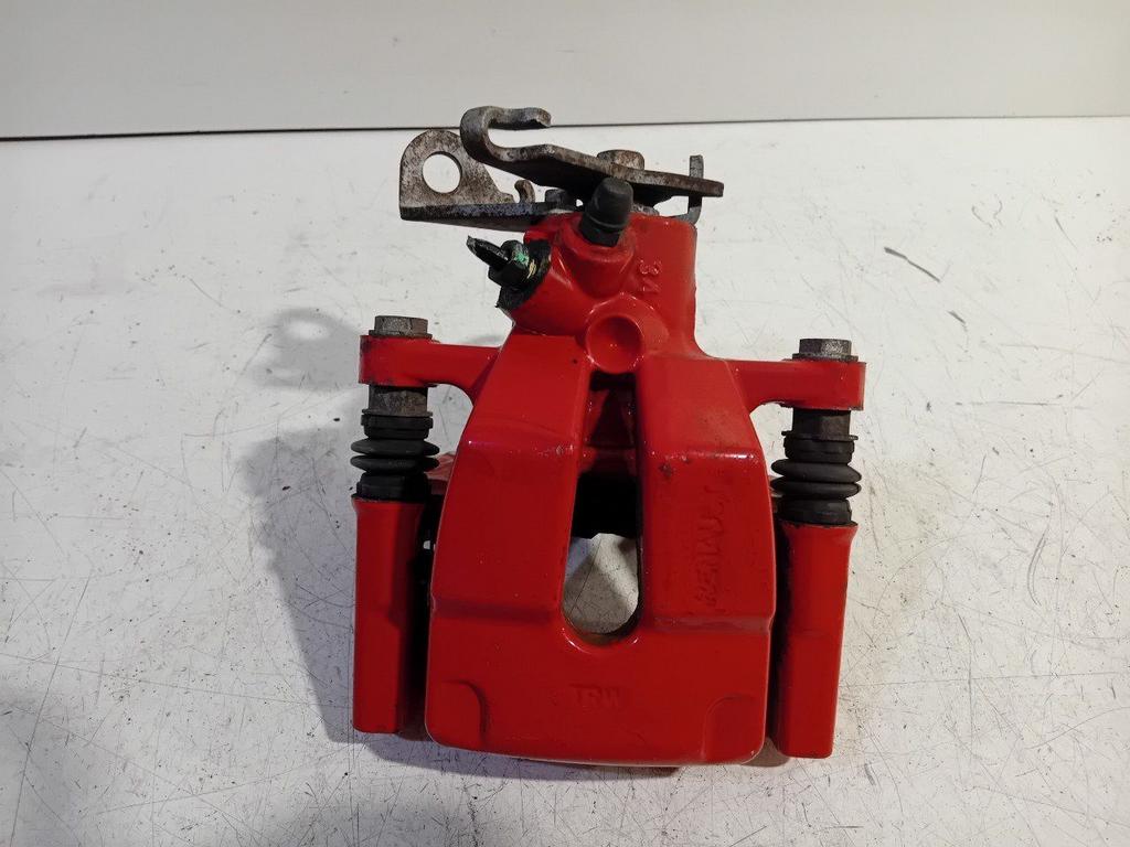 Remklauw links achter Renault Clio, Onderdelen@venauto.nl, Van der Ven Autorecycling B.V., Gebruikt, Ettenseweg 76, 4706 PB Roosendaal, The Netherlands