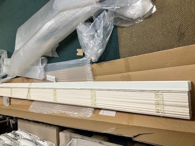 Houten jaloezie, Huis en Inrichting, Stoffering | Gordijnen en Lamellen, Ophalen, 200 cm of meer, Wit, Nieuw