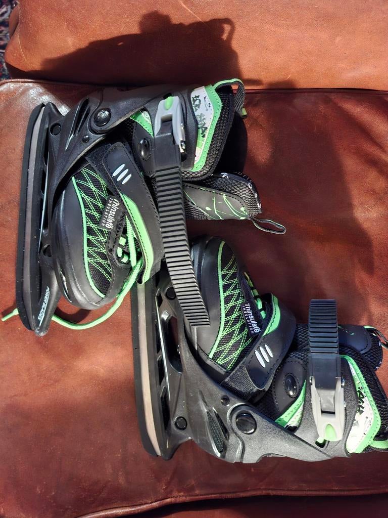 Verstelbare ijshockeyschaatsen, maat 34-37, Thinsulate, Ophalen of Verzenden, Gebruikt, IJshockeyschaatsen, Overige merken