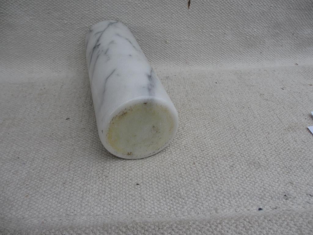 Vintage cilindervaas van Carara marmer, Huis en Inrichting, Steen, Gebruikt, Overige kleuren, Ophalen of Verzenden