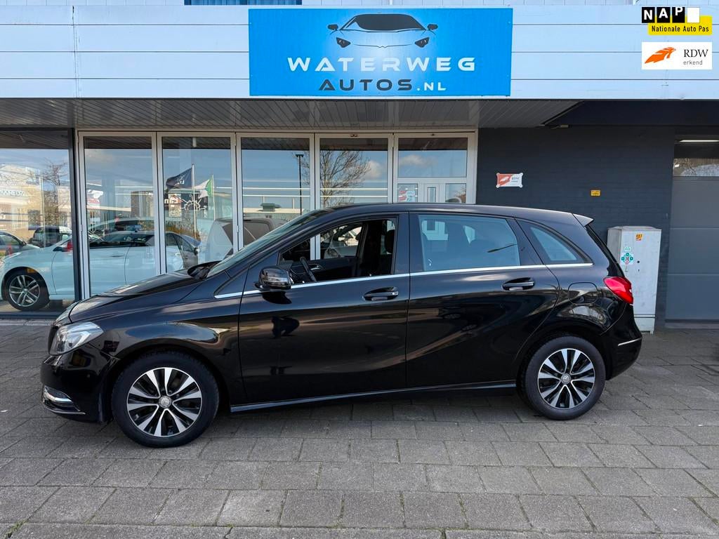 Mercedes-Benz B-klasse 180 Ambition Navi|CRUISE CONTROL|CLIM, Gebruikt, 4 cilinders, Lichtsensor, 17 km/l
