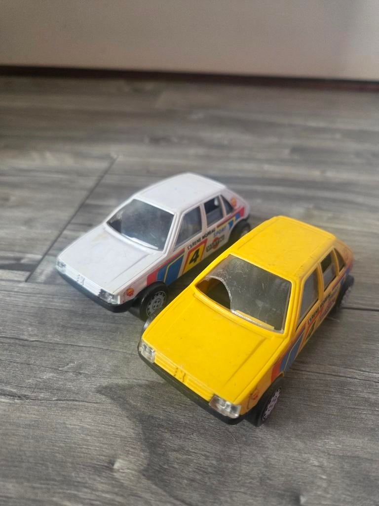 Gozan Peugeot 205 Rally Auto's - Geel en Wit (Gebruikt), Overige merken, Gebruikt, 1:50 of kleiner, Auto