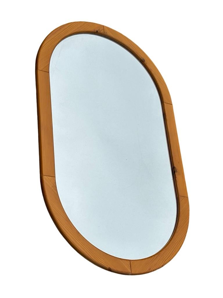 Vintage spiegel Jaren 70 Ovale Grenen Hout Zweeds Design, Ophalen, Minder dan 50 cm, Gebruikt, Vintage Spiegel