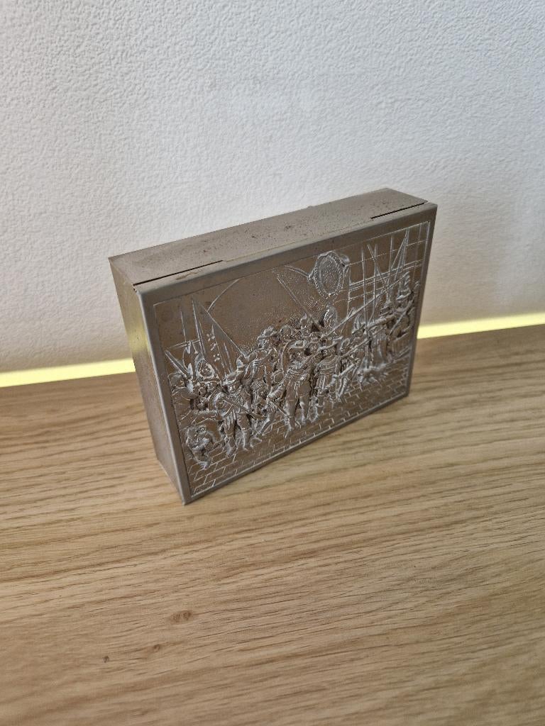 doosje met nachtwacht metaal met hout sigaren blik, Ophalen of Verzenden