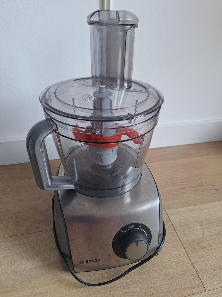 Complete Bosch keukenmachine, 4 liter of meer, Ophalen, Zo goed als nieuw, 3 snelheden of meer