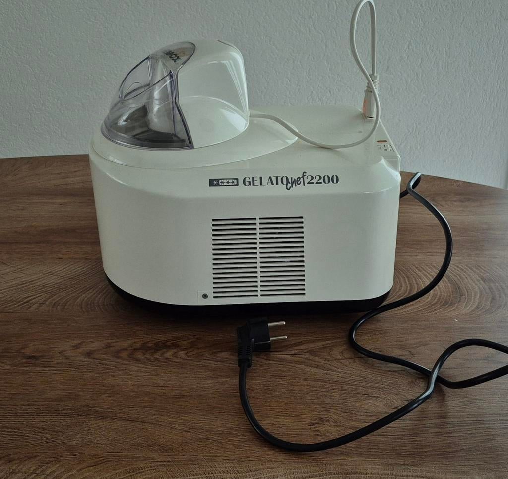 IJsmachine "Gelato Chef 2200" (zelfvriezend), Witgoed en Apparatuur, IJsmachines, Ophalen, Zo goed als nieuw