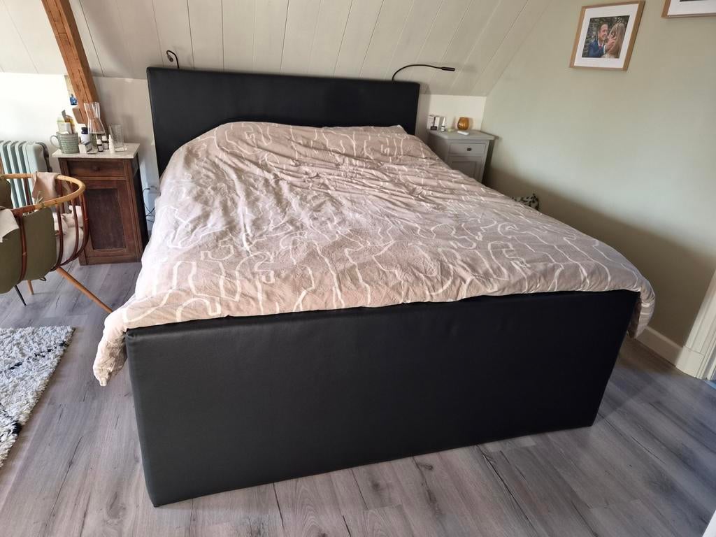 Zwart (kunst)leren boxspring Swiss Sense, Ophalen, Overige materialen, Gebruikt, Tweepersoons