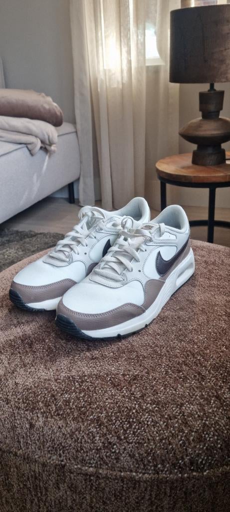 Nike air sportschoenenen maat 42,5, Wit, Nike Air, Ophalen of Verzenden, Sneakers of Gympen