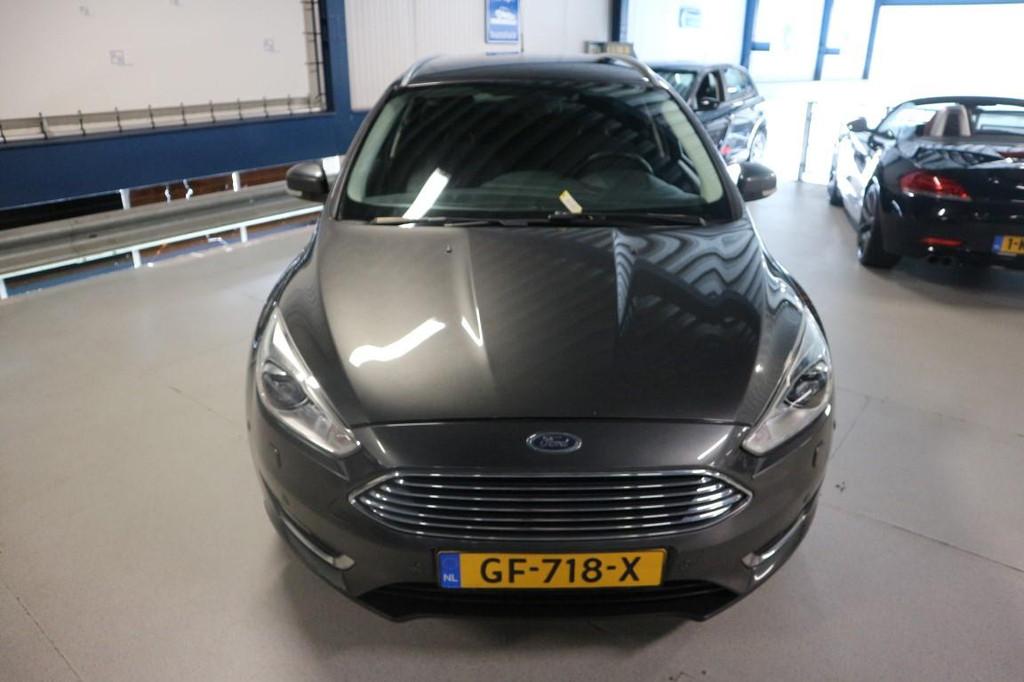 Ford Focus Wagon 1.5 Titanium AUTOMAAT / 12 MAANDEN GARANTIE, Auto's, 4 cilinders, 150 pk, Origineel Nederlands, 690 kg